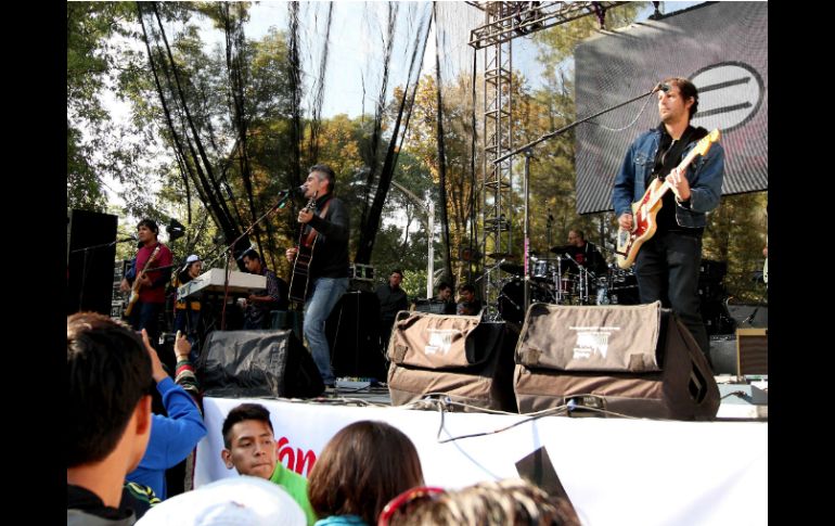 La Gusana Ciega participó hoy en la parte musical de la carrera denominada Circuito Bimbo. NTX /