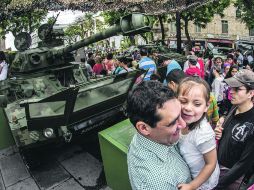 La Plaza Liberación alberga la exposición itinerante Centenario Gesta Heroica de Veracruz.  /