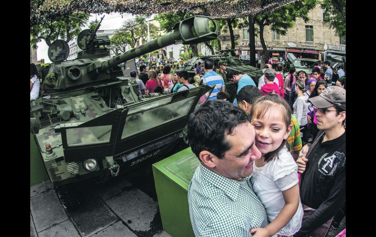 La Plaza Liberación alberga la exposición itinerante Centenario Gesta Heroica de Veracruz.  /