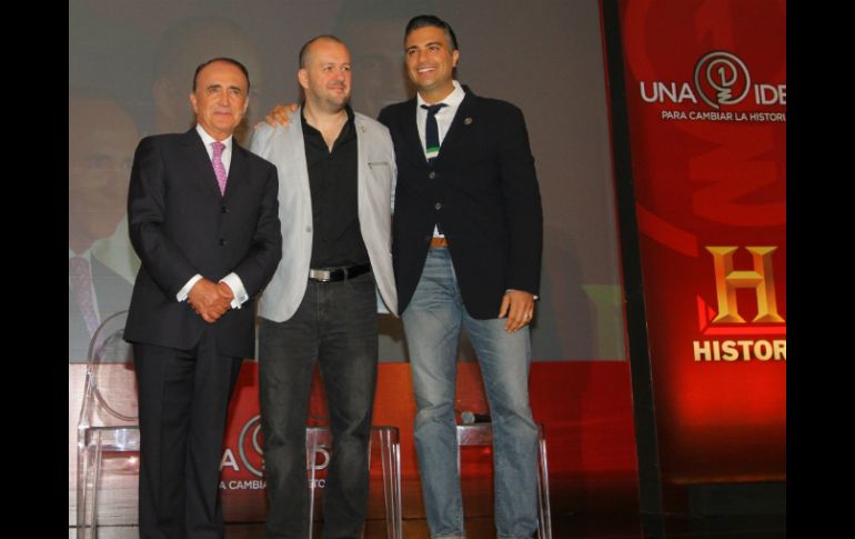 En la imagen Pedro Ferriz, César Coletti y Jaime Camil en la presentación del programa a la prensa. ARCHIVO /