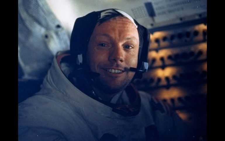 Armstrong, quién murió en 2012, fue el primer hombre que caminó en la Luna. AP /