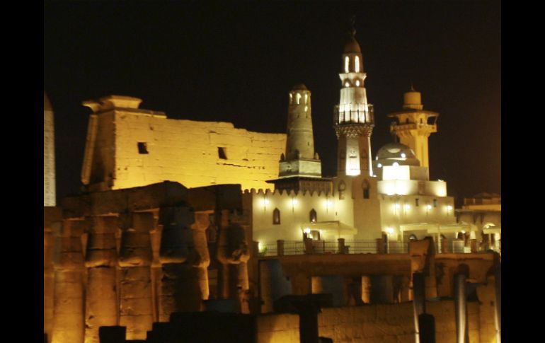 Vista general del templo Abu El-Hagag mosque, construido en la ciudad de Luxor. ARCHIVO /