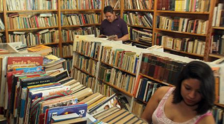 Según la Encuesta Nacional de Hábitos y consumo Culturales Jalisco 2011 seis de cada 10 jaliscienses nunca han pisado una librería.  /