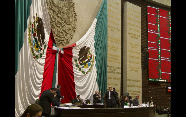 La Comisión de Energía busca realizar la primera modificación a la reforma energética en la tercera minuta que envía el Senado. ARCHIVO /