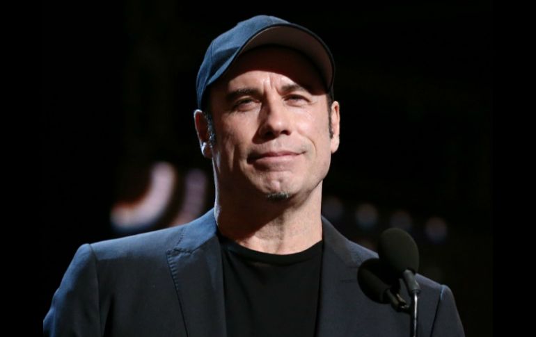 A John Travolta siempre lo han perseguido rumores sobre su supuesta homosexualidad. ARCHIVO /