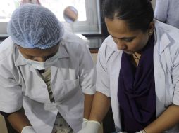 El paciente fue operado gracias a un programa de apoyo a familias de bajos recursos. AFP /