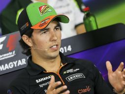 Sergio Pérez ofrece una rueda de prensa en el circuito de Hungaroring, en Hungría. EFE /