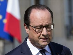 El presidente francés Francois Hollande informa que no hubo supervivientes entre los pasajeros del vuelo de Air Algerie. EFE /