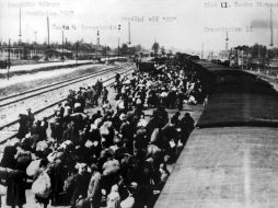 La entrada a la exhibición es a bordo de un tren que conduce a los prisioneros hacia ese terrorífico sitio. ARCHIVO /