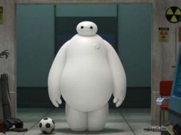 'Baymax' es un robot inflable y la estrella de la película. Foto: @EMUSECHE. ESPECIAL /