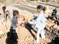 Más de la mitad de la población señala que combate a la explotación laboral de menores es deficiente, según el GCE. ARCHIVO /