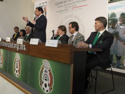 Acudieron Miguel Ángel Osorio Chong, Fernando Cerrilla, Héctor González Iñárritu, Miguel Herrera y ex futbolistas profesionales. MEXSPORT /