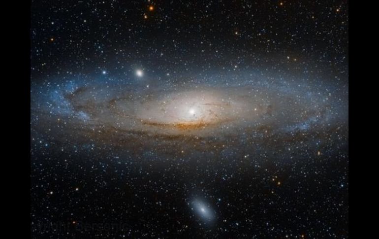 Los científicos estudiaron las últimas mediciones del movimiento relativo entre nuestra galaxia y Andrómeda. Tomada de @MilkyWay_Eart. ESPECIAL /