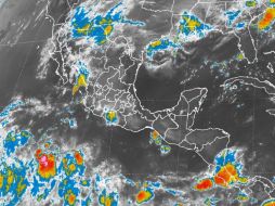 La tormenta se localiza a mil 930 kilómetros de Cabo San Lucas y se desplaza a 17 kilómetros por hora. Imagen: @conagua_clima ESPECIAL /