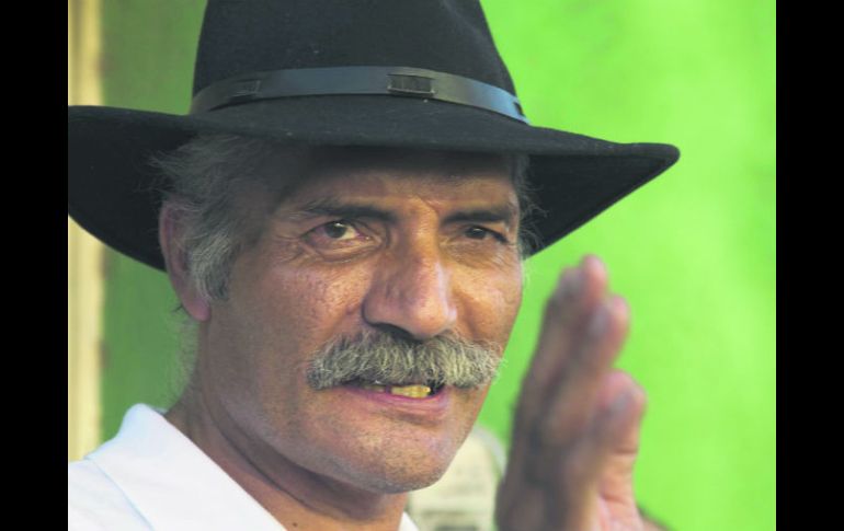 Mireles fue detenido en un operativo; se le acusa de portación de drogas y armas de uso exclusivo del Ejército. AFP /