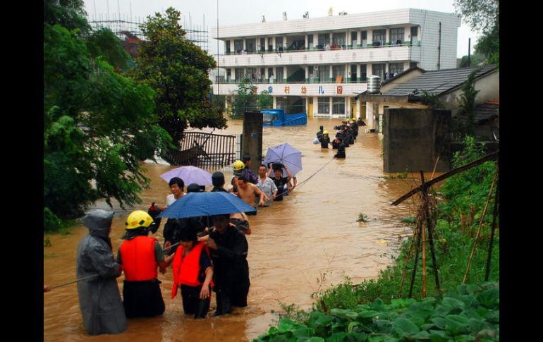 Las lluvias han inundado varias villas agrícolas. ARCHIVO /