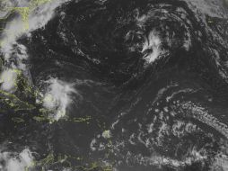 'Bertha' se aleja de Bahamas y pasa el martes entre la costa este estadounidense y las Bermudas. AP /