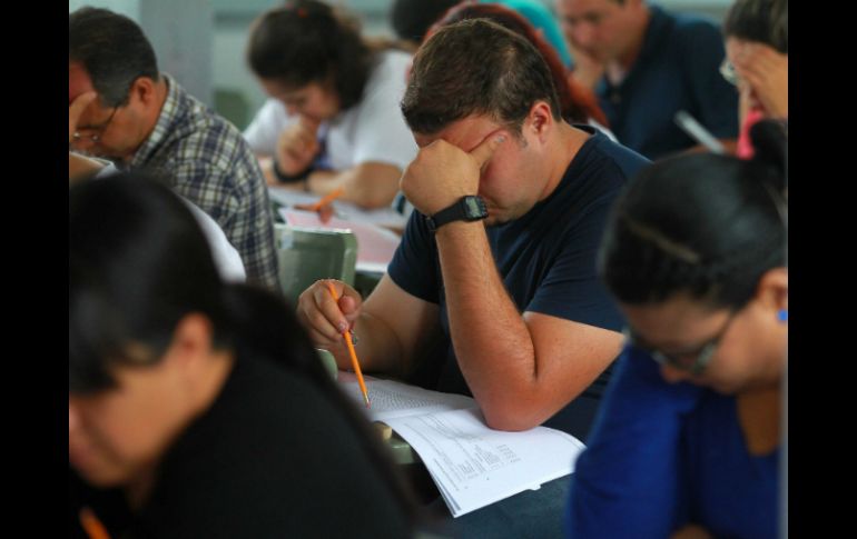 Fueron 51 mil 471 maestros los que se colocaron en un nivel 'idóneo' para poder laborar en una escuela de educación básica. ARCHIVO /