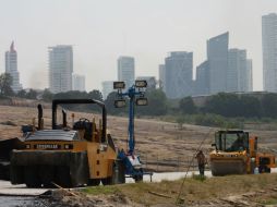 Por la mañana todavía se realizaban trabajos en la arteria, relacionados con la compactación y colocación de asfalto en dos tramos.  /