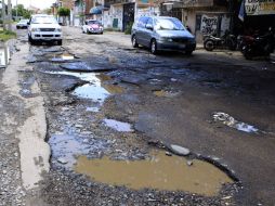 Así está la cinta asfáltica de la Avenida Tamiahua, en Tlaquepaque.  /