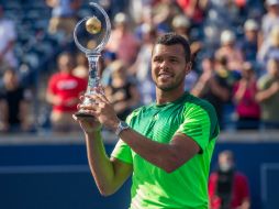 Tsonga venció a Roger Federer y ganó el Masters de Toronto este fin de semana. AFP /