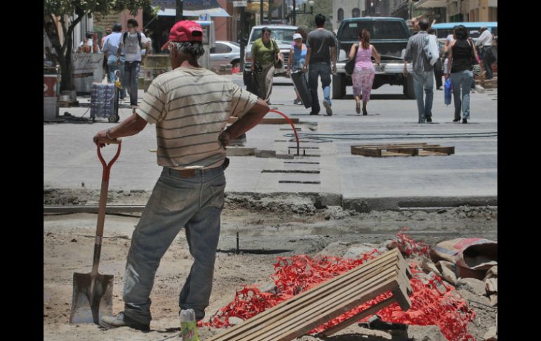 Actualmente el 70 % de las fianzas que se emiten en México son para obra pública. ARCHIVO /