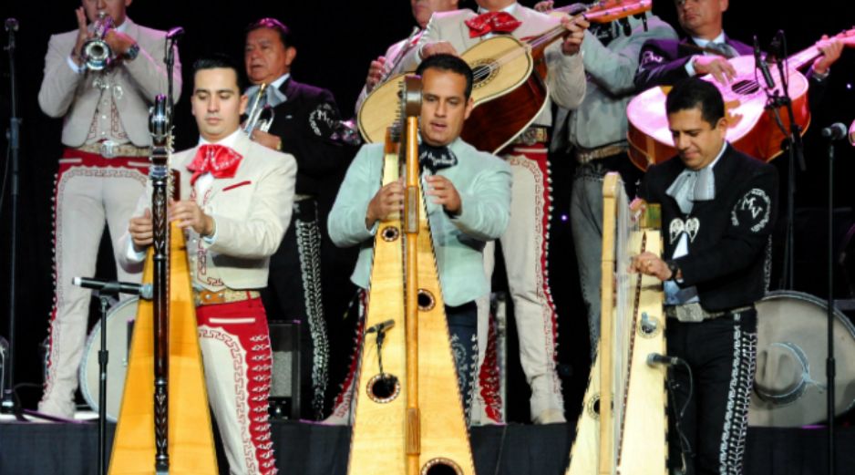 Están planeadas celebraciones artísticas de gran nivel, como Fernando de la Mora, el mariachi Sol de México y Ceci Bastida. ARCHIVO /