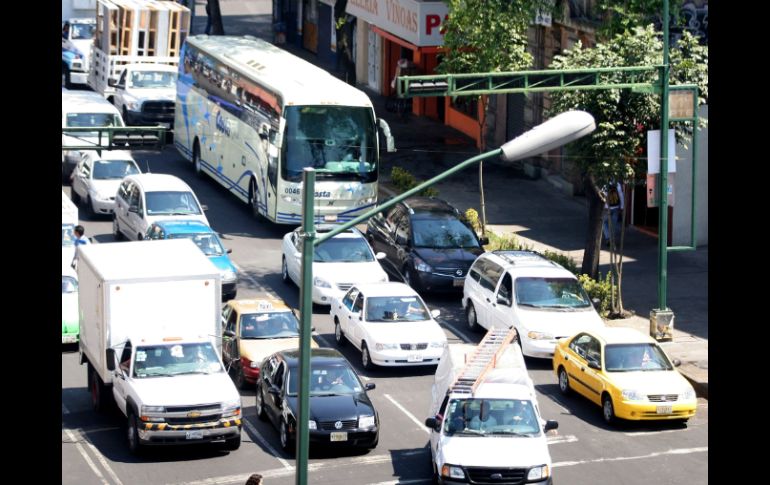 Exhortan a la ciudadanía y en particular a los automovilistas para que denuncien cualquier anomalía. ARCHIVO /