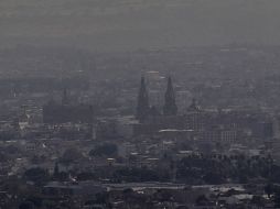 Con la antigua normativa, el año pasado en Jalisco se registró que uno de cada tres días se rebasaron los niveles de contaminación. ARCHIVO /