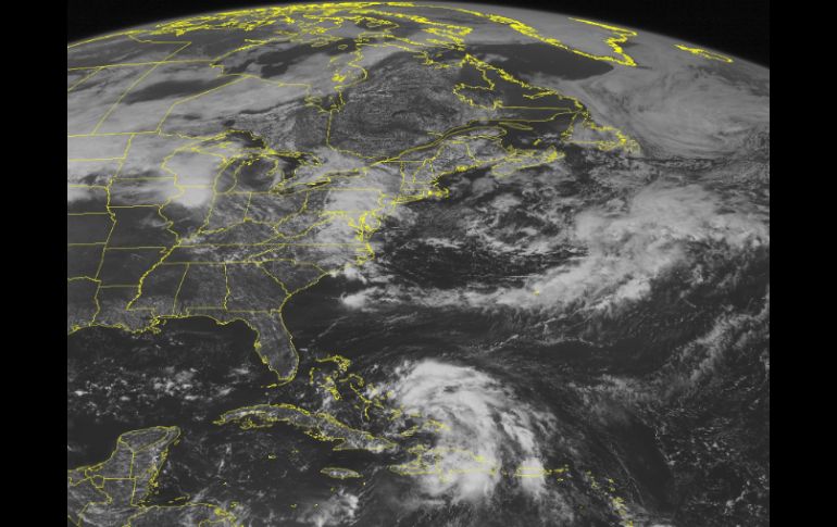 La tormenta pasaría sobre o cerca de la región sureste de las Bahamas. AP /