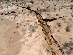 La zanja gigante apareció el pasado viernes 15 de agosto. ESPECIAL /