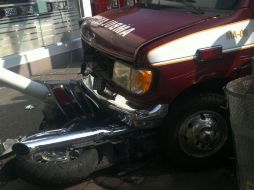 El accidente ocurrió en el cruce de la calle Independencia y Calzada Independencia. ESPECIAL /