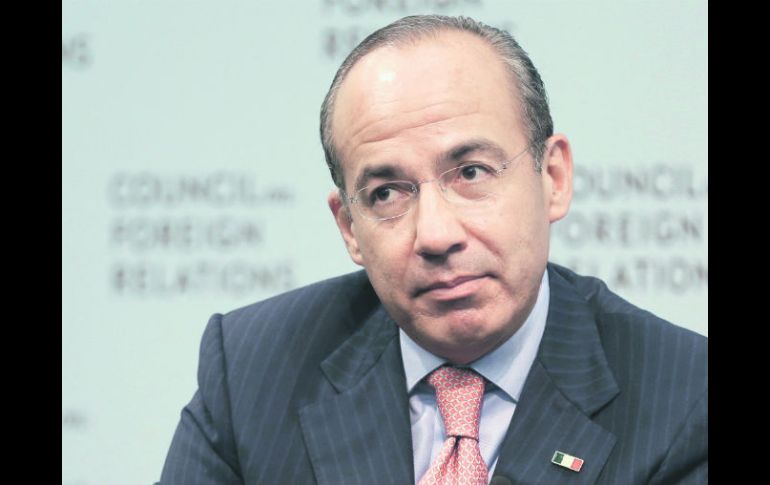 Felipe Calderón Hinojosa se escudó en el deceso de miembros de su gabinete durante su periodo. AP /