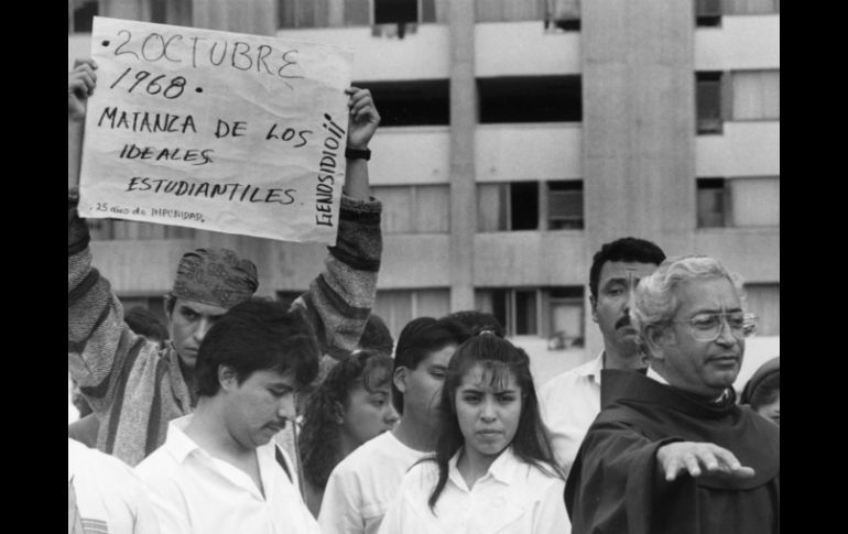 El IFAI instruye a la PGR realizar una búsqueda exhaustiva de la información sobre los movimientos sociales. ARCHIVO /