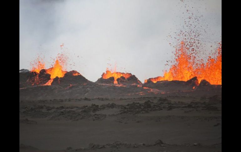 El río de lava alcanza un kilómetro de ancho y tres de largo con un grosor de varios metros. AFP /