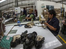 Las acciones buscan impulsar a la industria del calzado, creadora de empleos para las familias mexicanas. ARCHIVO /