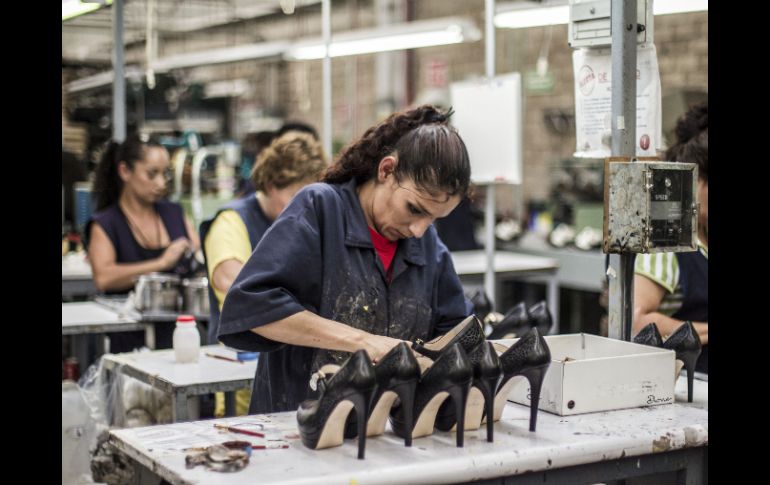 La industria del calzado espera un repute como resultado del decreto presidencial para combatir la mercancia subvaluada. ARCHIVO /