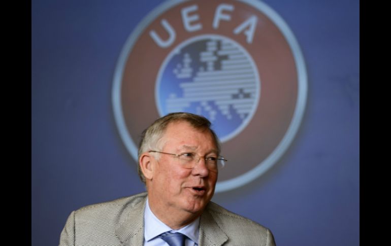 El embajador de entrenadores de la UEFA, Alex Ferguson cree que lo realmente importante es el desempeño. AFP /