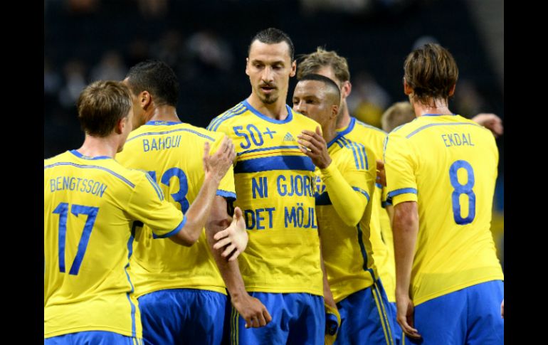 Ibrahimovic, de 32 años, lleva 99 partidos con la selección sueca. AFP /