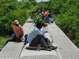 El programa evita que migrantes de Centroamérica aborden el tren 'La Bestia' para llegar a EU. ARCHIVO /