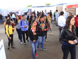 Los jóvenes pudieron presenciar algunas conferencias con expertos.  /