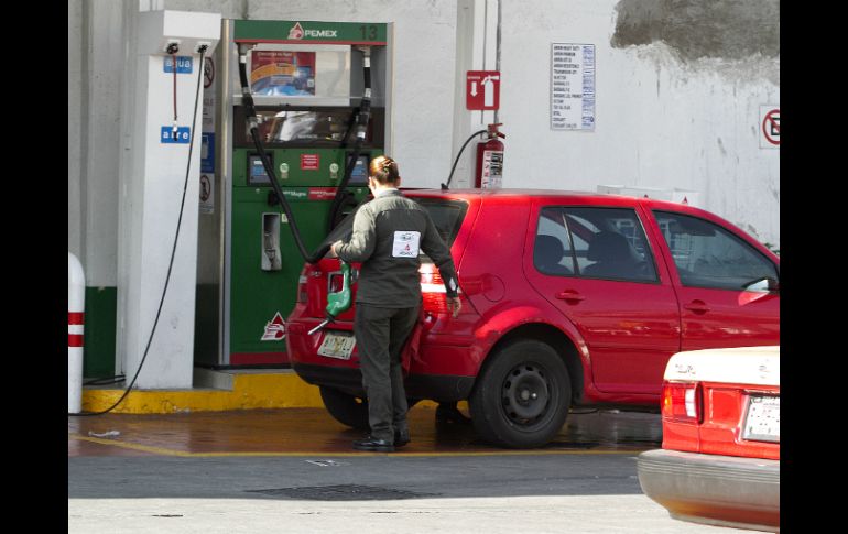 Desde este sábado volverá a incrementarse el precio del combustible. ARCHIVO /