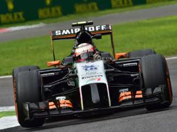 Sergio Pérez marcó el undécimo tiempo en la primera jornada de entrenamientos libres para el Gran Premio de Italia. AFP /