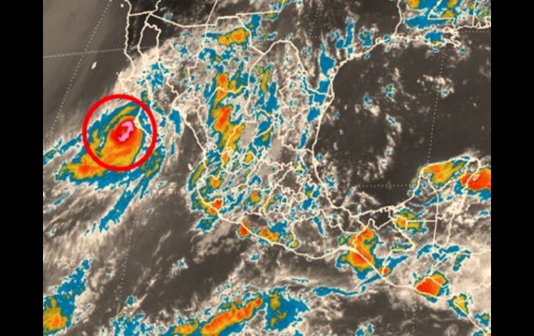 El huracán se localiza a 95 kilómetros al sur-suroeste de Cabo San Lázaro, Baja California Sur. TOMADA DE @conagua_clima  /