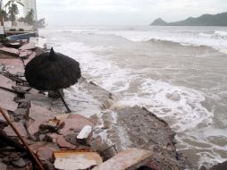 El fenómenot también afectó las costas de Mazatlán. EFE /