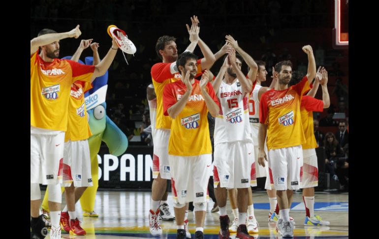 La selección española de baloncesto al término del partido contra Senegal en el Mundial de Baloncesto 2014. EFE /