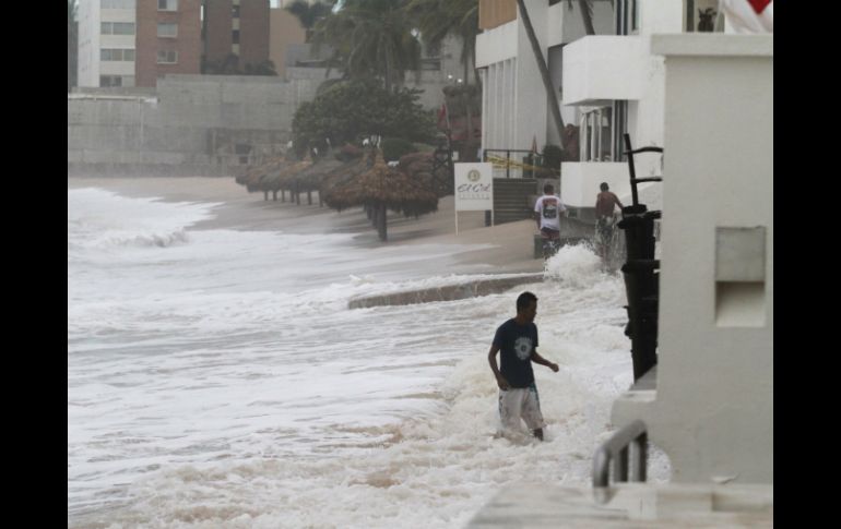 Vista general de las afectaciones del huracán en el puerto de Mazatlán. EFE /