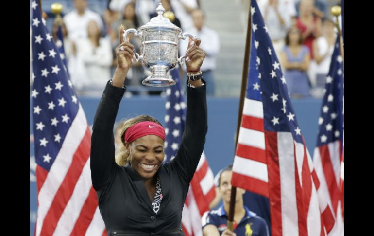 Serena Williams necesitó sólo de 75 minutos para alcanzar su sexta corona del US Open. AP /