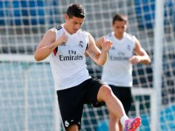 James formó parte de la primera sesión de la semana Merengue. Foto: @RealMadrid. ESPECIAL /