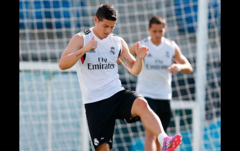 James formó parte de la primera sesión de la semana Merengue. Foto: @RealMadrid. ESPECIAL /